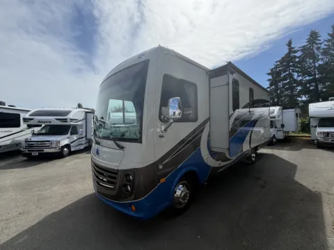 Photos of 2017 Holiday Rambler ADMIRAL XE30U for sale in Kent, WA at Valley RV Supercenter
