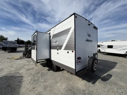 Another view of 2027 Jayco Jay-Flight 200MKSW for sale in Kent, WA at Valley RV Supercenter