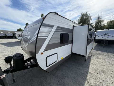 Photos of 2027 Jayco Jay-Flight 261BHSW for sale in Kent, WA at Valley RV Supercenter