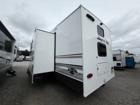 More photos of 2027 Jayco Eagle SLE 28BHU at Valley RV Supercenter, WA