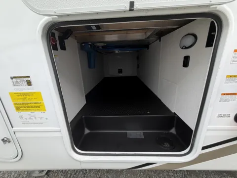 Another view of 2027 Jayco Eagle SLE 28BHU for sale in Kent, WA at Valley RV Supercenter