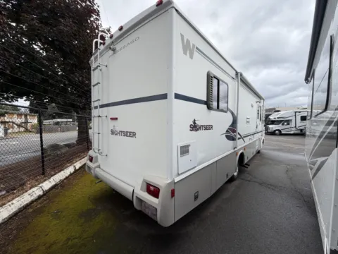 More photos of 2003 Winnebago Sightseer 30B at Valley RV Supercenter, WA