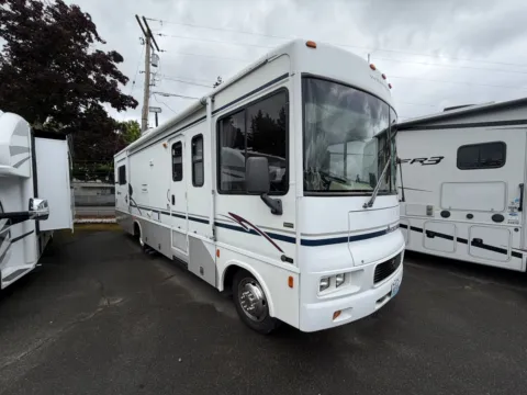 Unknown 2003 Winnebago Sightseer 30B for sale in Kent, WA