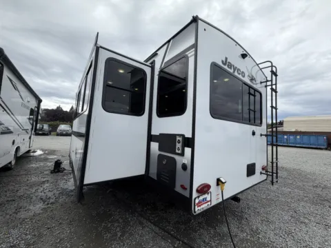 More photos of 2027 Jayco Jay-Feather 27MK at Valley RV Supercenter, WA