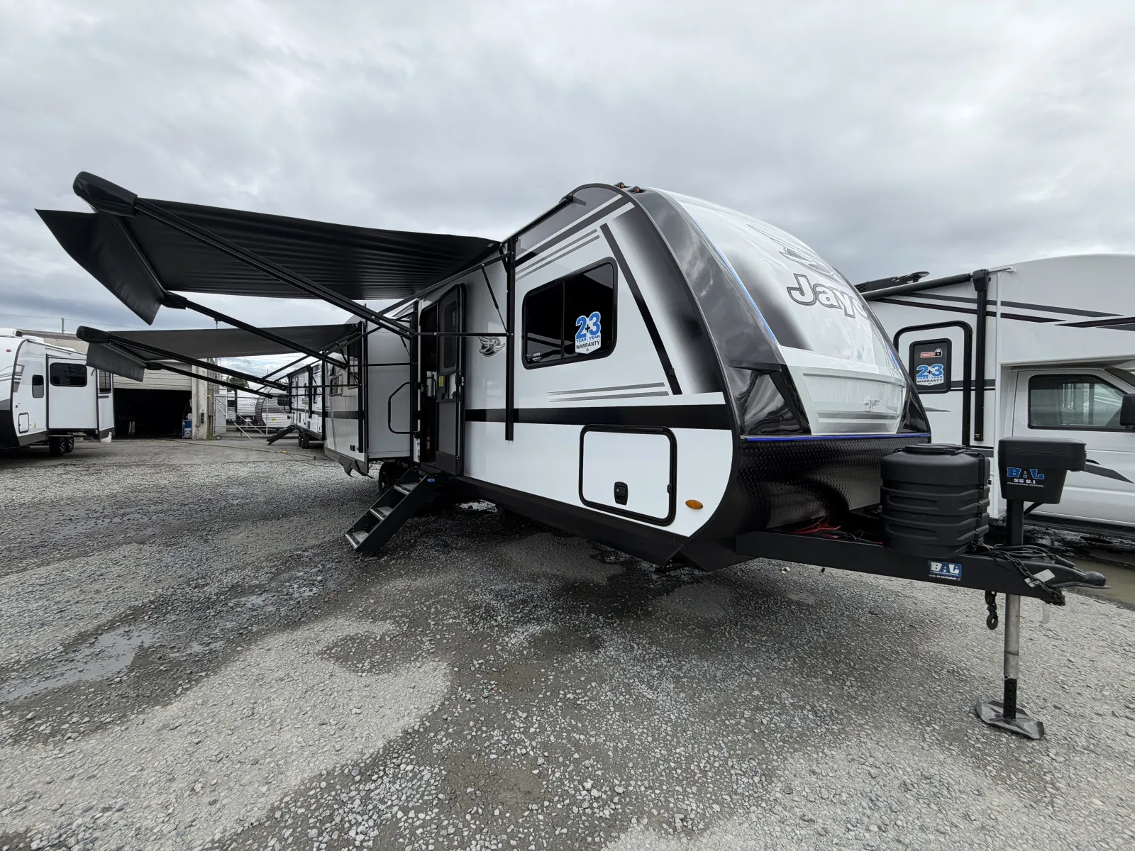 Gray 2027 Jayco Jay-Feather 27MK for sale in Kent, WA