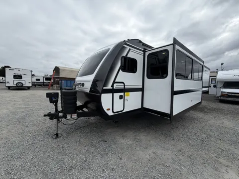 Photos of 2027 Jayco Jay-Feather 26FK for sale in Kent, WA at Valley RV Supercenter