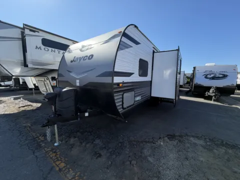 Photos of 2023 Jayco Jay-Flight SLX 242BHSW for sale in Kent, WA at Valley RV Supercenter