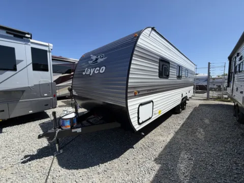 Another view of 2027 Jayco Jay-Flight Sport 250BHW for sale in Kent, WA at Valley RV Supercenter