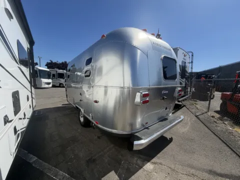 Another view of 2014 Airstream International Serenity 19 for sale in Kent, WA at Valley RV Supercenter