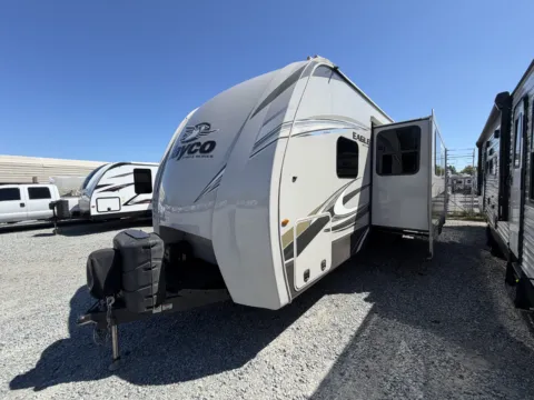 Photos of 2020 Jayco EAGLE 284BHOK for sale in Kent, WA at Valley RV Supercenter