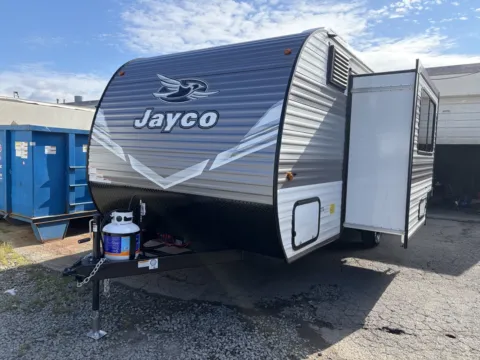 Another view of 2027 Jayco Jay-Flight 197MBW for sale in Kent, WA at Valley RV Supercenter