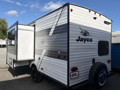 More photos of 2027 Jayco Jay-Flight 197MBW at Valley RV Supercenter, WA