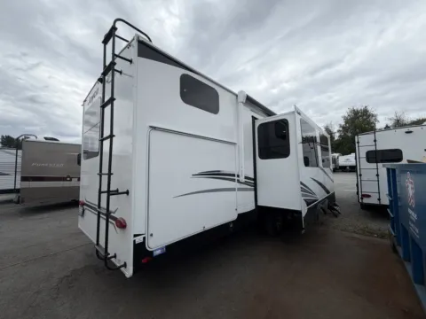 More photos of 2022 Jayco Eagle 312BHOK at Valley RV Supercenter, WA