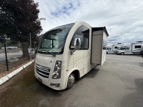 Photos of 2018 Thor Motor Coach VEGAS 24.1 E-450 158" WB for sale in Kent, WA at Valley RV Supercenter