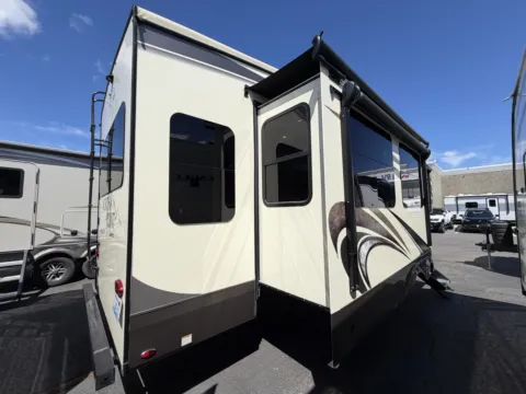 More photos of 2018 Jayco North Point 315RLTS at Valley RV Supercenter, WA