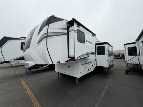Photos of 2022 Jayco Eagle HT 29.5BHDS for sale in Kent, WA at Valley RV Supercenter