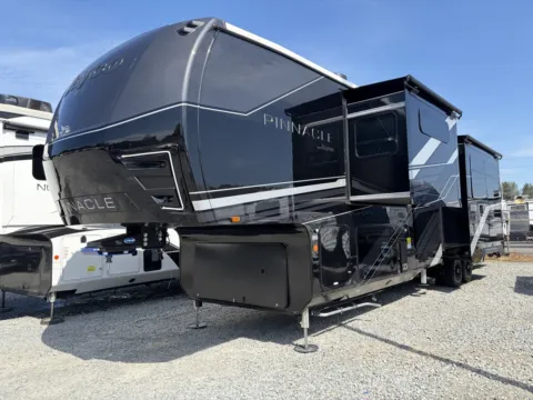 Another view of 2027 Jayco Pinnacle 38FBRK for sale in Kent, WA at Valley RV Supercenter