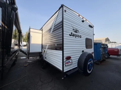 More photos of 2027 Jayco Jay-Flight Baja 197MBW at Valley RV Supercenter, WA
