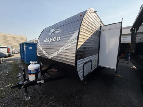 Another view of 2027 Jayco Jay-Flight Baja 197MBW for sale in Kent, WA at Valley RV Supercenter