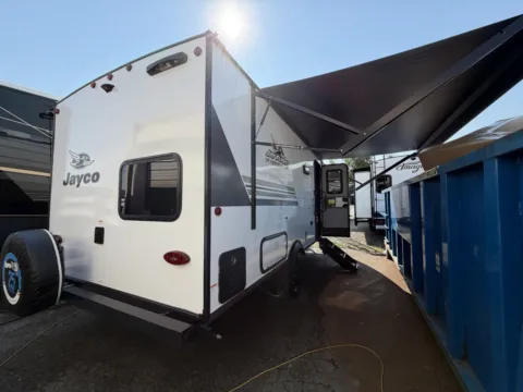 More photos of 2027 Jayco Jay-Flight Baja 197MBW at Valley RV Supercenter, WA
