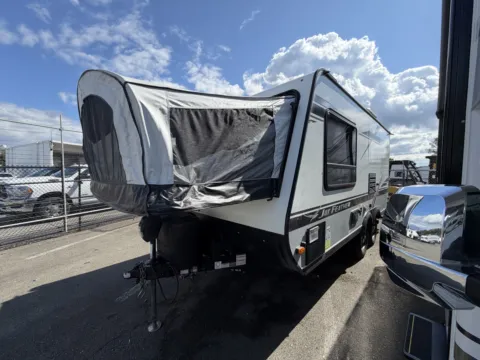 Photos of 2020 Jayco Jay-Feather X19H for sale in Kent, WA at Valley RV Supercenter