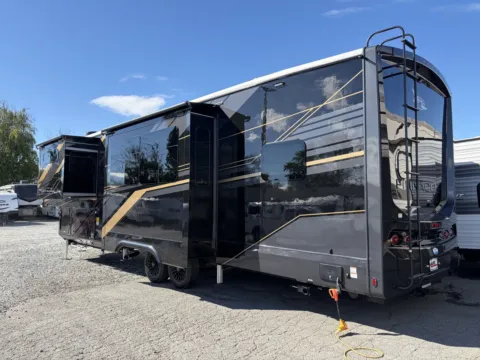 More photos of 2027 Jayco Pinnacle 38FBRK at Valley RV Supercenter, WA