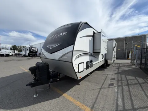 Photos of 2023 Keystone RV Cougar 29RLSWE for sale in Kent, WA at Valley RV Supercenter