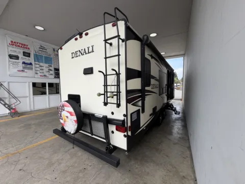 More photos of 2015 Dutchmen Denali 289RK at Valley RV Supercenter, WA