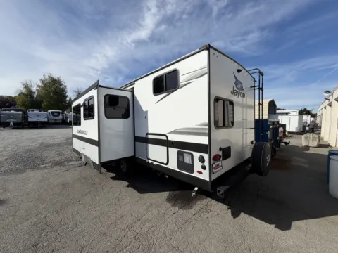 Another view of 2022 Jayco Jay-Feather 27BHB for sale in Kent, WA at Valley RV Supercenter