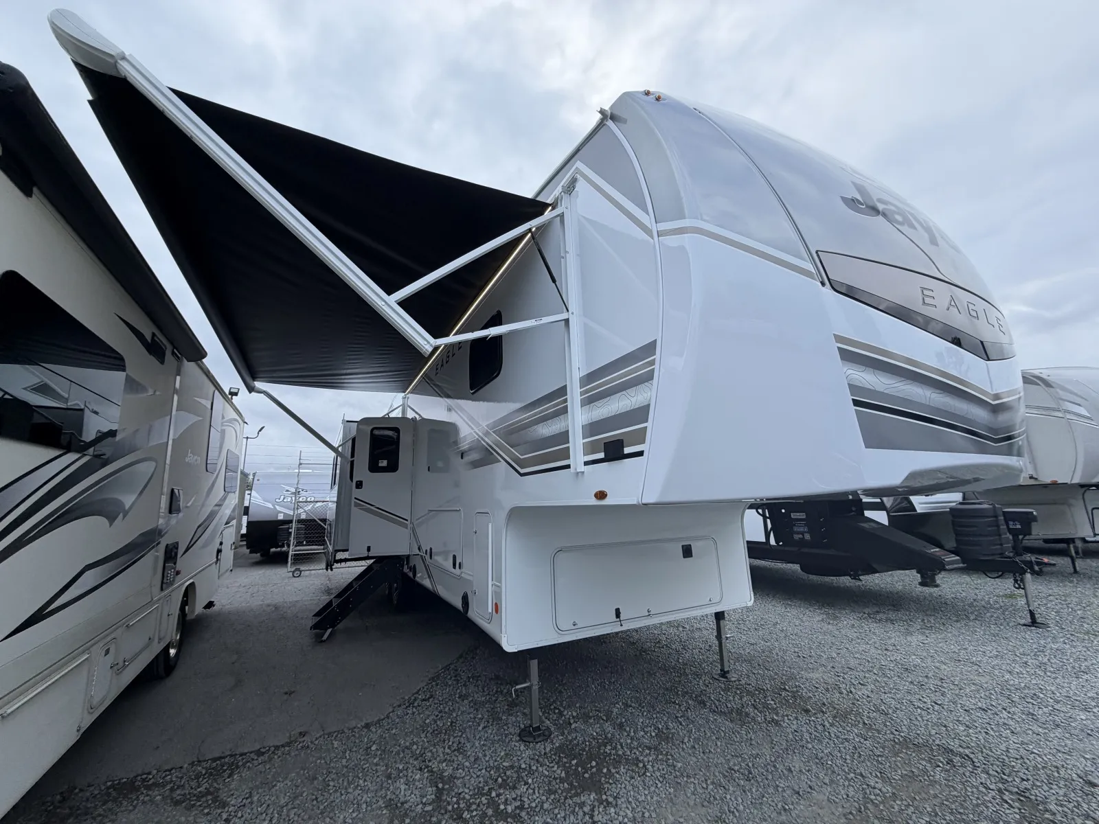 Unknown 2027 Jayco Eagle 321RSTS for sale in Kent, WA