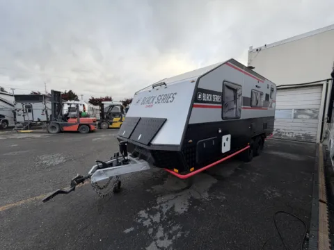 Photos of 2023 Black Series HQ19 for sale in Kent, WA at Valley RV Supercenter