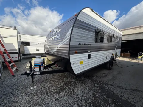 Another view of 2027 Jayco Jay Flight 175FQW for sale in Kent, WA at Valley RV Supercenter
