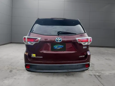 More photos of 2015 Toyota Highlander Hybrid Limited Platinum at New Wave Automotive, CO