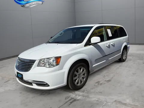 White 2016 Chrysler Town &amp; Country Touring for sale in Denver, CO