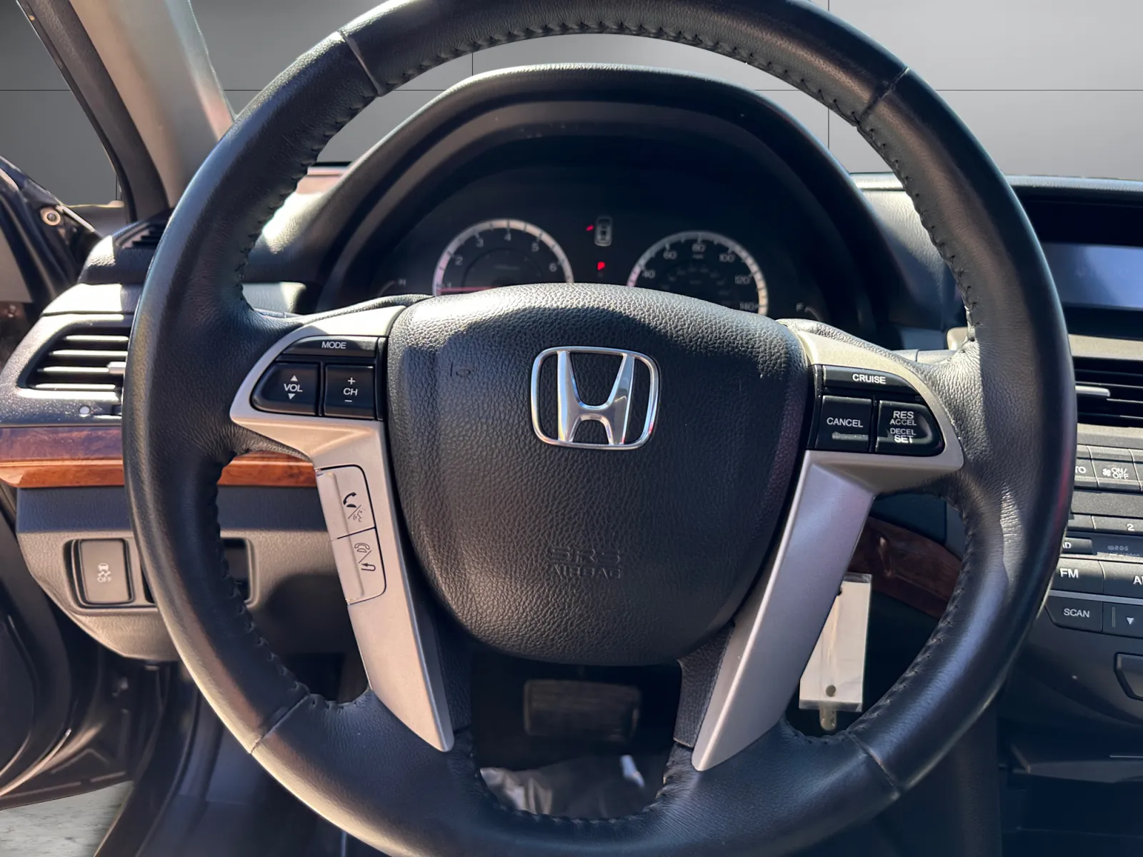 2011 Honda Accord EX-L - Photo 13