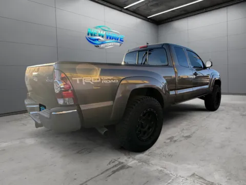 More photos of 2014 Toyota Tacoma PreRunner V6 at New Wave Automotive, CO