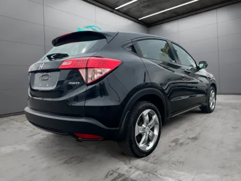 More photos of 2018 Honda HR-V LX at New Wave Automotive, CO