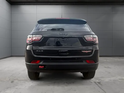 More photos of 2017 Jeep New Compass Trailhawk 4x4 at New Wave Automotive, CO