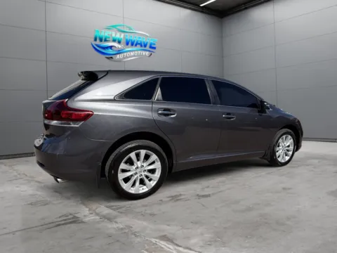 More photos of 2014 Toyota Venza XLE at New Wave Automotive, CO