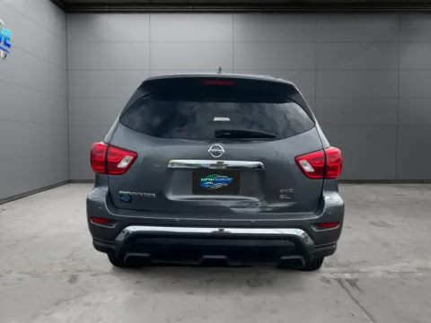 More photos of 2019 Nissan Pathfinder SL at New Wave Automotive, CO