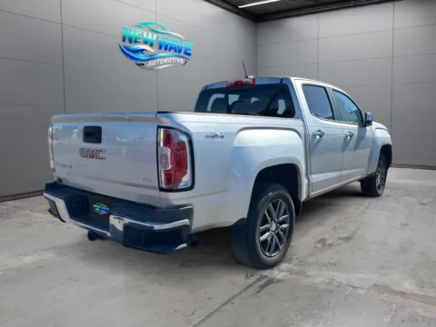 More photos of 2016 GMC Canyon SLT at New Wave Automotive, CO