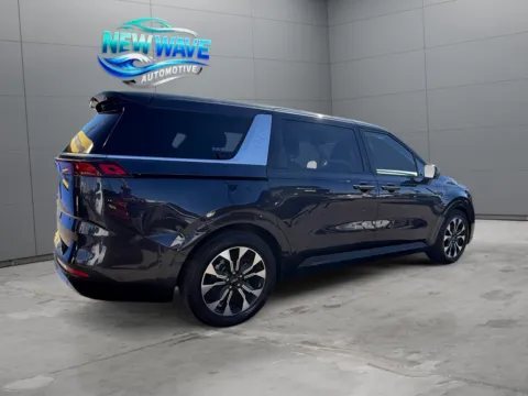 More photos of 2022 Kia Carnival MPV EX at New Wave Automotive, CO