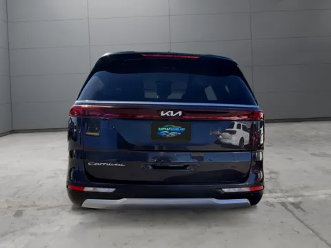 More photos of 2022 Kia Carnival MPV EX at New Wave Automotive, CO