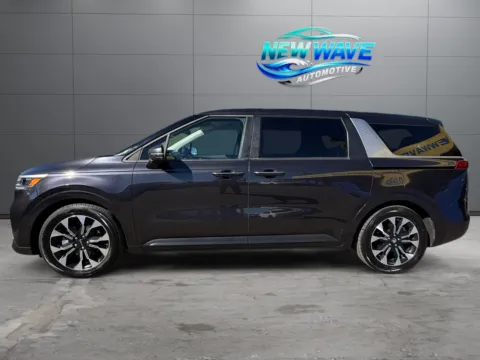 Photos of 2022 Kia Carnival MPV EX for sale in Denver, CO at New Wave Automotive