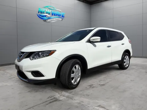 White 2015 Nissan Rogue SV for sale in Denver, CO