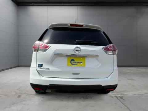 More photos of 2015 Nissan Rogue SV at New Wave Automotive, CO