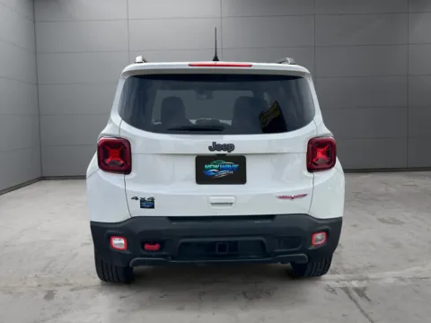 More photos of 2019 Jeep Renegade Trailhawk 4x4 at New Wave Automotive, CO