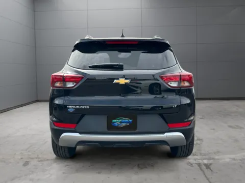More photos of 2023 Chevrolet Trailblazer FWD LT at New Wave Automotive, CO