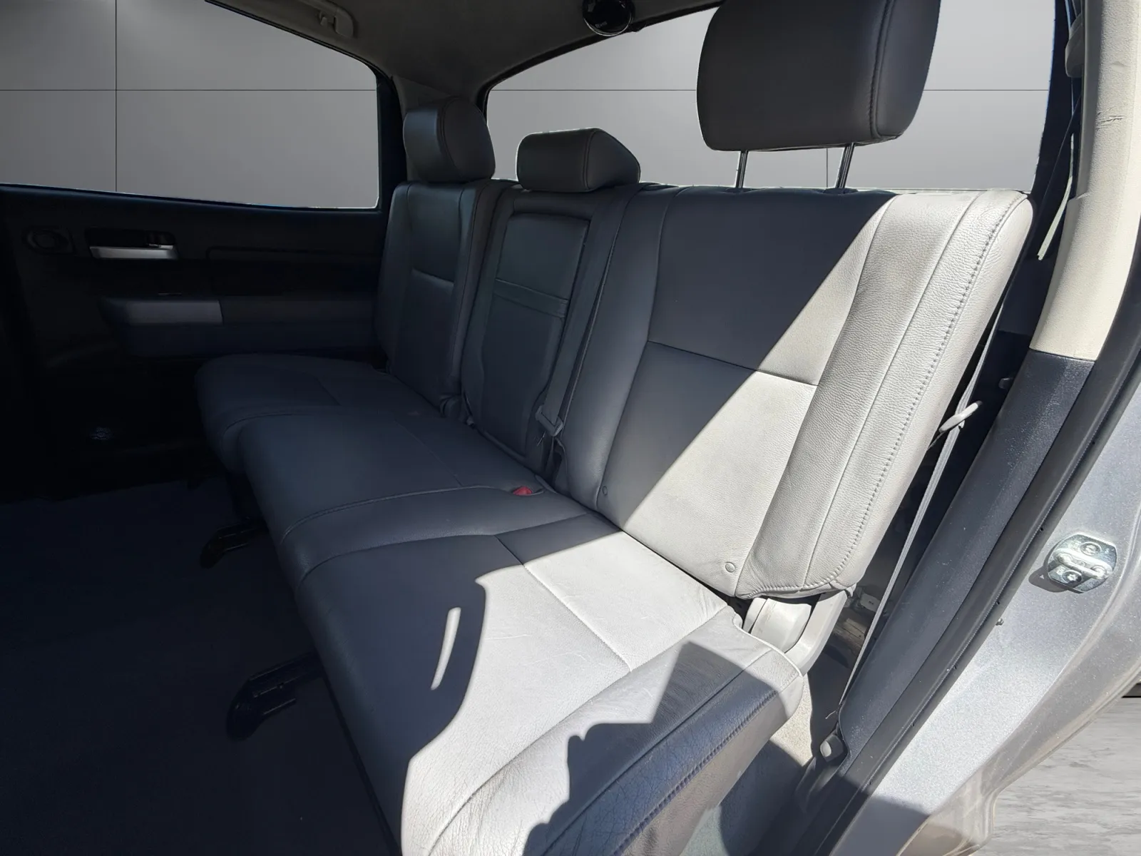 Toyota Tundra photo 16