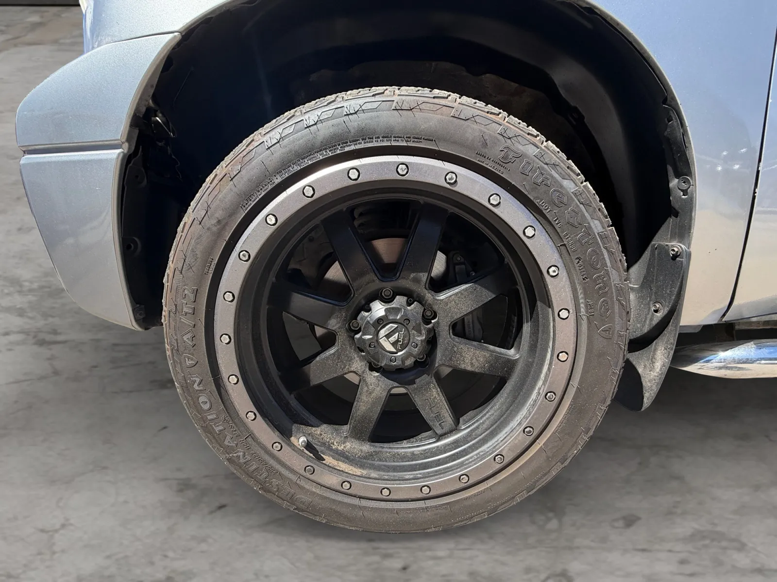 Toyota Tundra photo 9